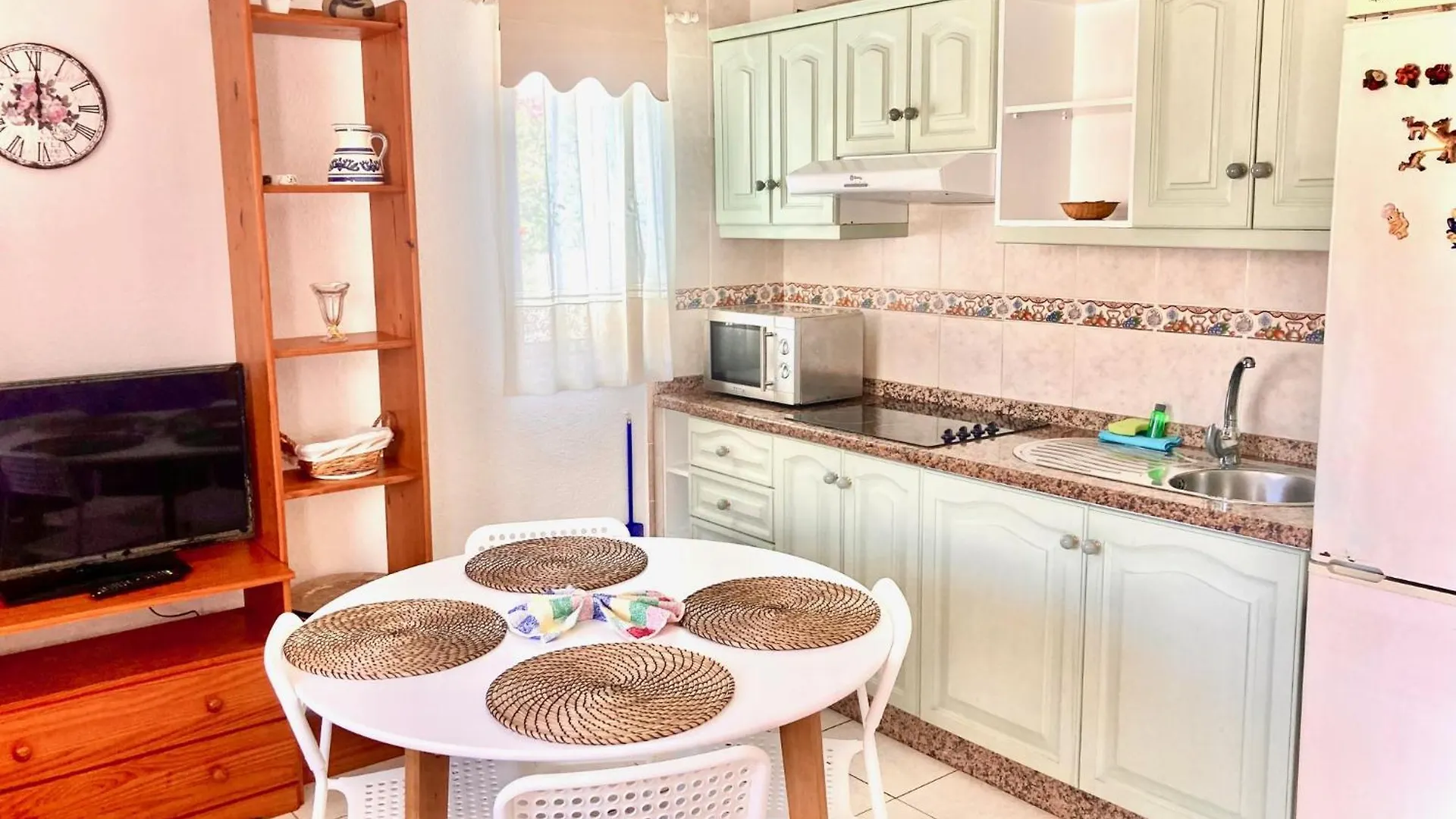 Apartamento En Primera Linea De Playa, Centrico, Tranquilo Playa de las Americas  Apartment Playa de las Americas (Tenerife)